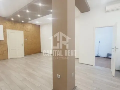 Rent, office space, 34m², Senjak, Beograd