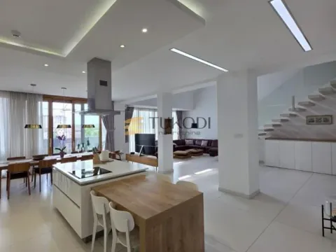 Prodaja, stan, 352m², Centar, Novi Sad - image 7