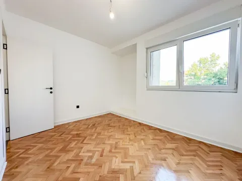 Prodaja, dvosoban stan, 72m², Pobrežje, Podgorica - image 12