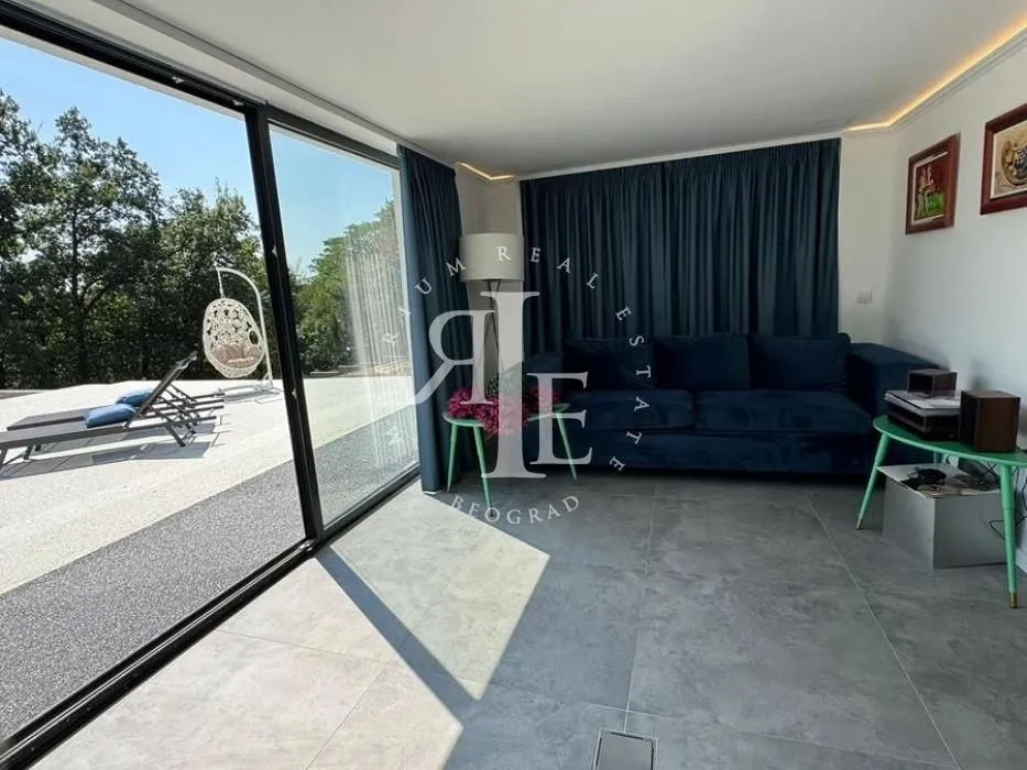 Prodaja, kuća, 270m², Sopot, Beograd