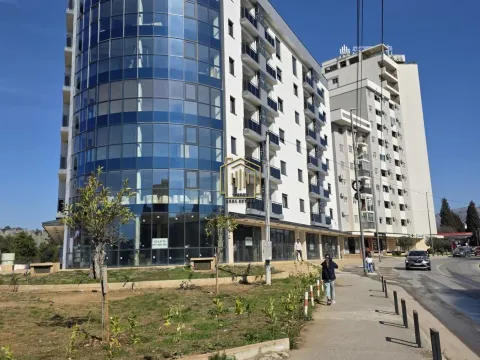 Izdavanje, jednosoban stan, 47m², Zagorič, Podgorica - image 13