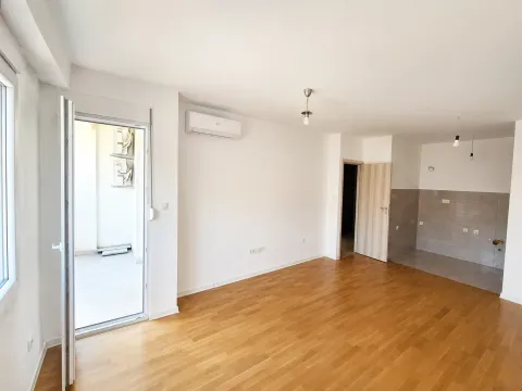 Rent, one bedroom apartment, 45m², Zabjelo, Podgorica - image 4