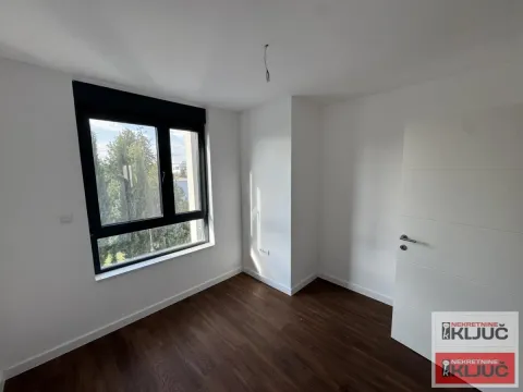 Prodaja, četvorosoban stan, 136m², Bulevar Evrope, Novi Sad Sve Podlokacije - image 5