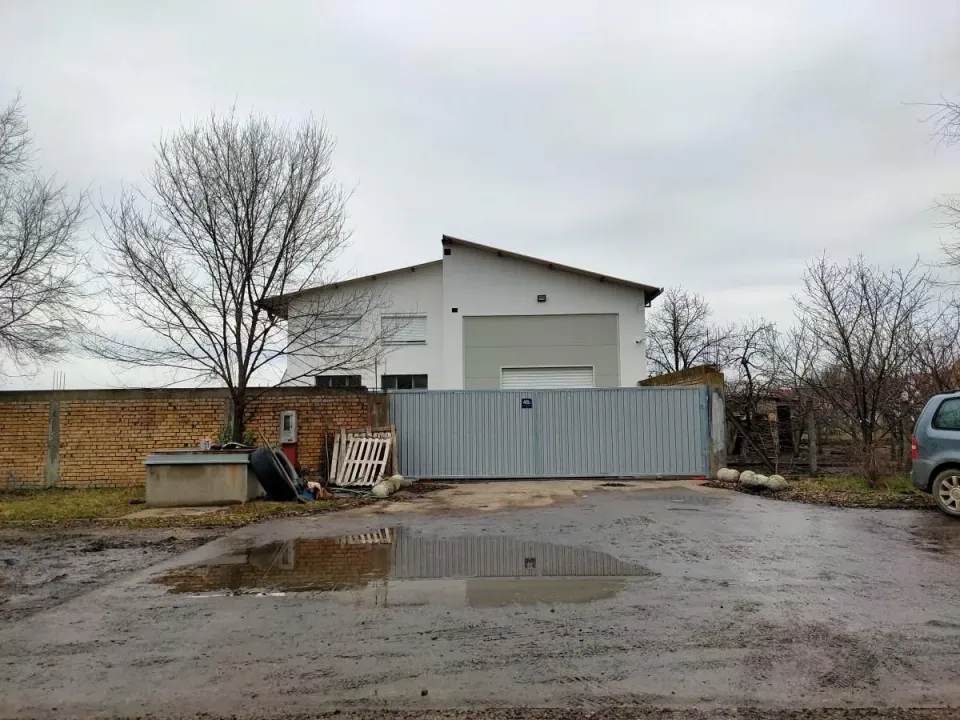 Prodaja, poslovni prostor, 165m², Vrbas, Novi Sad