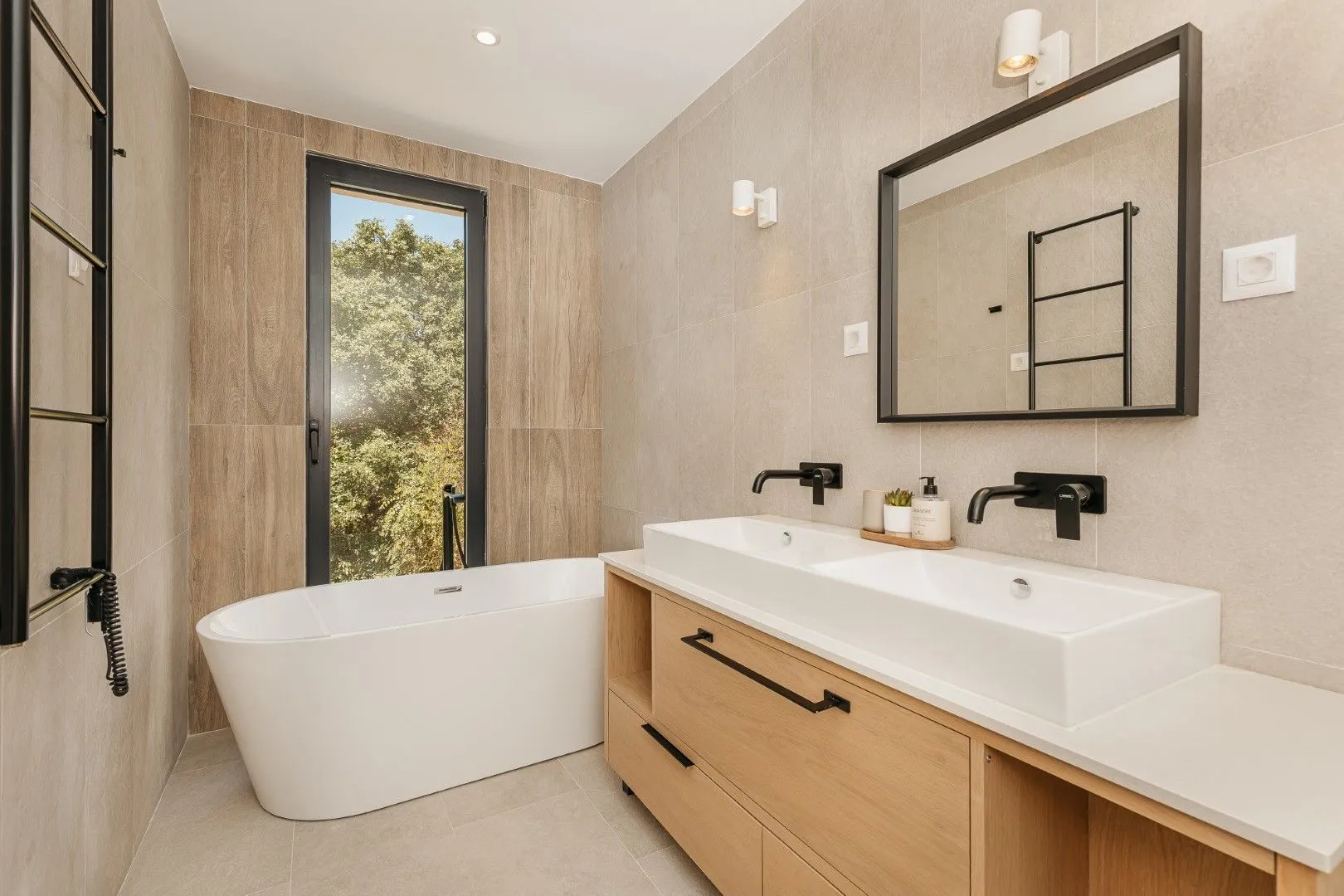 Sale, house, 250m², Blizikuće, Budva