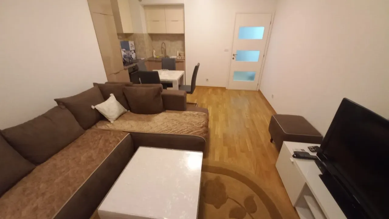 Izdavanje, stan, 57m², Stari Aerodrom, Podgorica