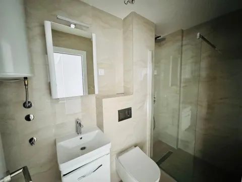 Sale, two bedroom apartment, 47m², Bečići, Budva - image 9