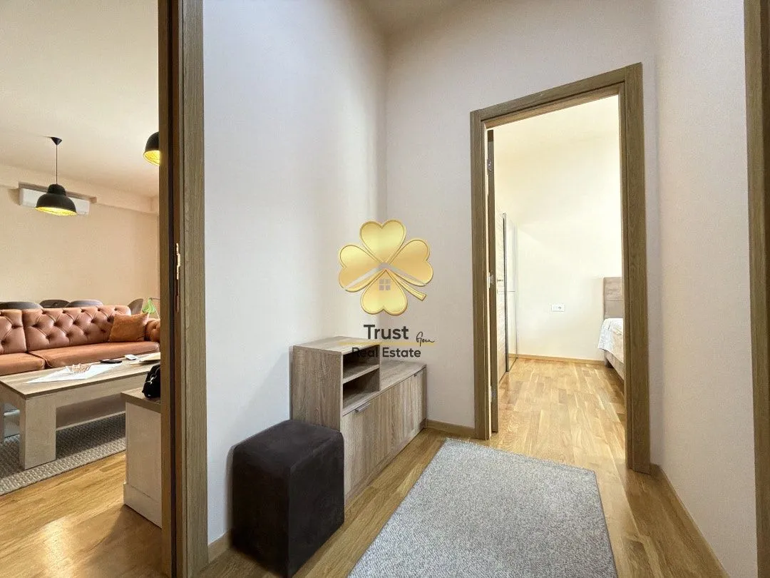Izdavanje, dvosoban stan, 80m², Tološi, Podgorica