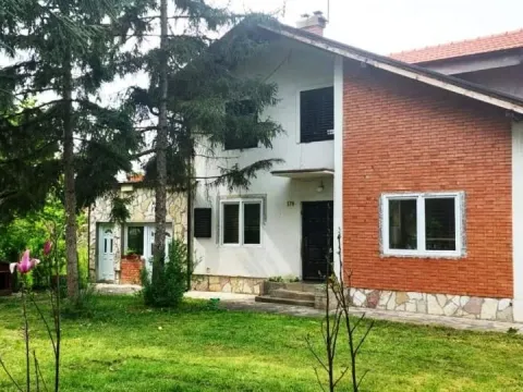 Kuća in Skela