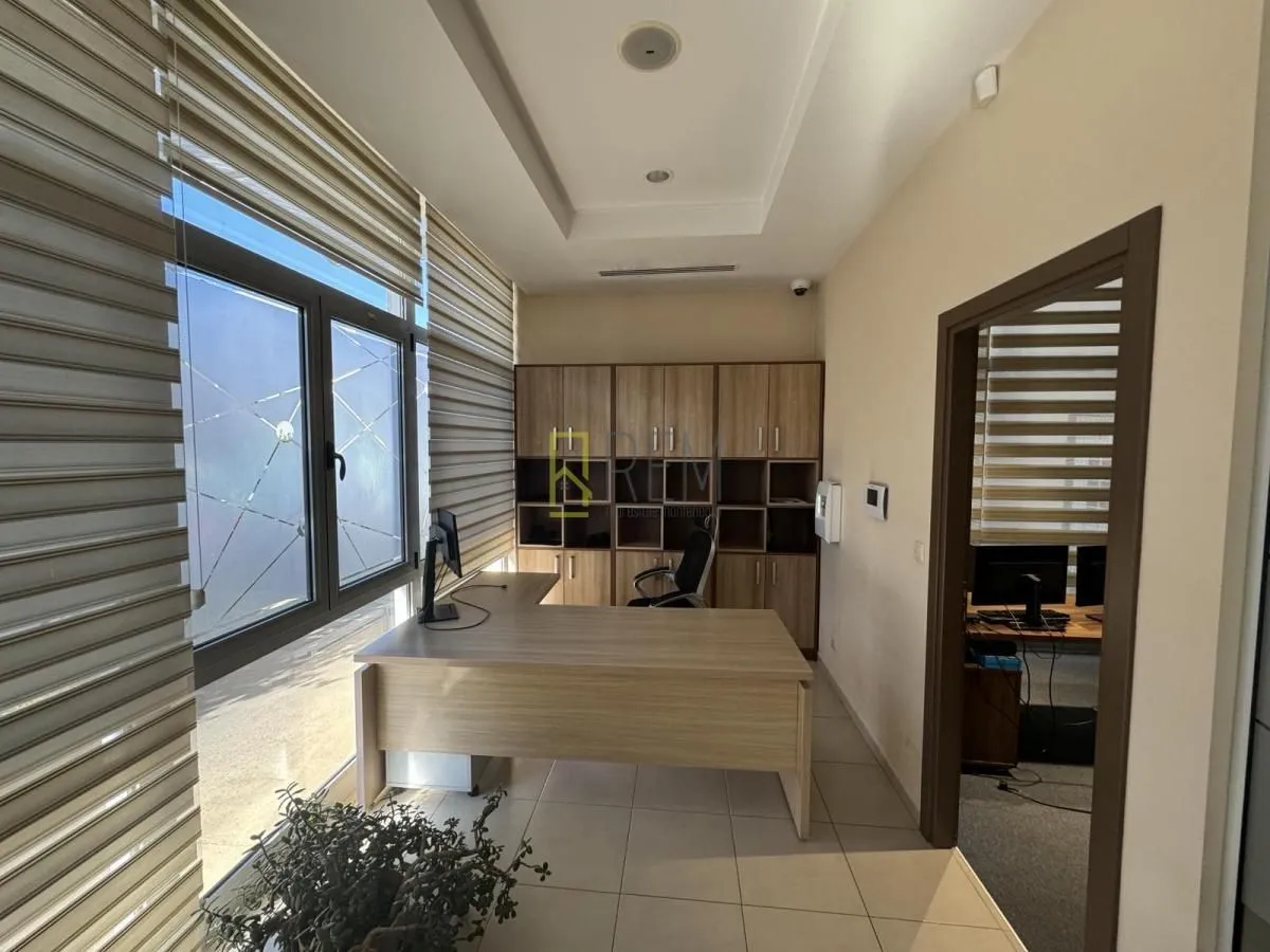 Sale, office space, 370m², Blok 9, Podgorica