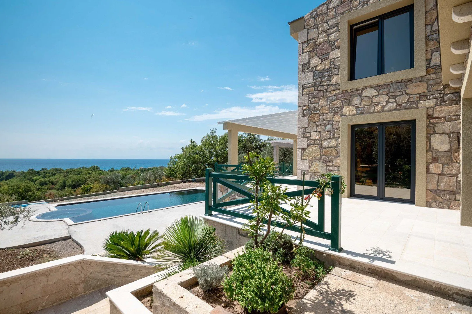 Sale, house, 500m², Buljarica, Budva