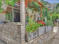 Izdavanje, jednosoban stan, 60m², Sveti Stefan, Budva - image 25