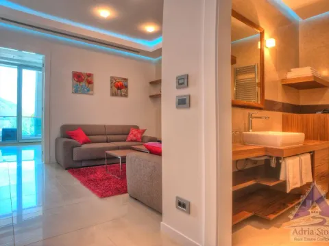 Prodaja, dvosoban stan, 95m², Centar, Budva - image 9
