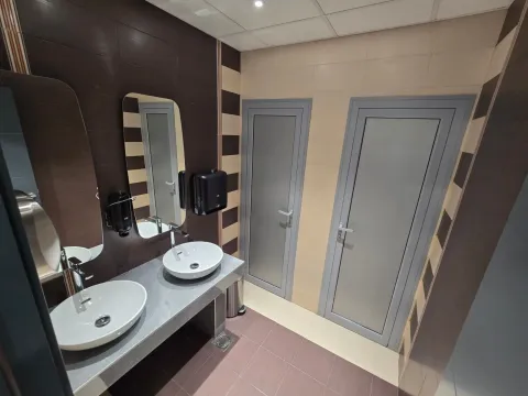 Izdavanje, poslovni prostor, 80m², Centar, Podgorica - image 6