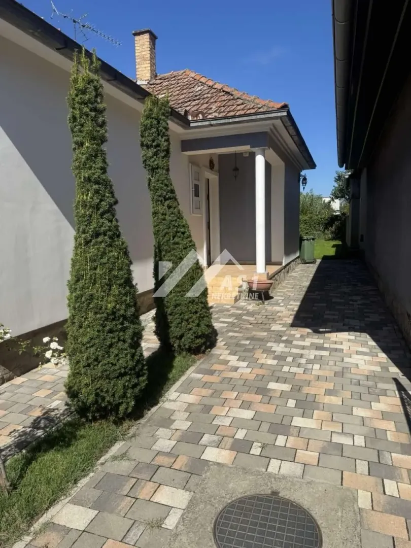 Izdavanje, kuća, 150m², Ruma, Srbija