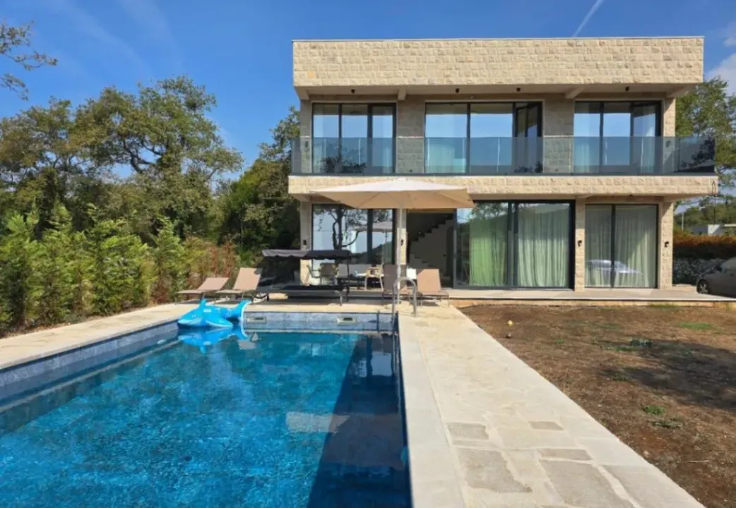 Izdavanje, kuća, 208m², Budva, Crna Gora