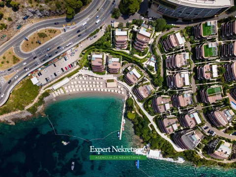 Prodaja, trosoban stan, 453m², Budva, Crna Gora