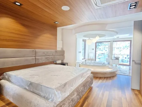 Prodaja, trosoban stan, 313m², Budva, Crna Gora - image 3