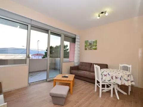 Izdavanje, jednosoban stan, 45m², Kumbor, Herceg Novi - image 3