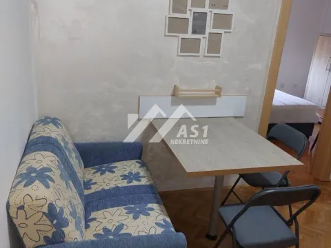 Rent, two bedroom apartment, 40m², Blok 8, Petrovaradin