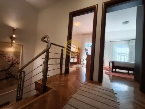 Izdavanje, dvosoban stan, 60m², Blok 9, Podgorica - image 12