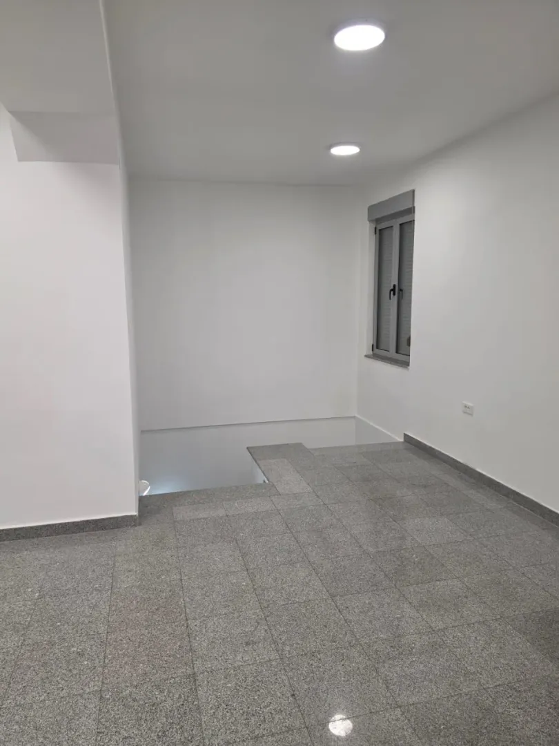 Rent, office space, 126m², Drač, Podgorica