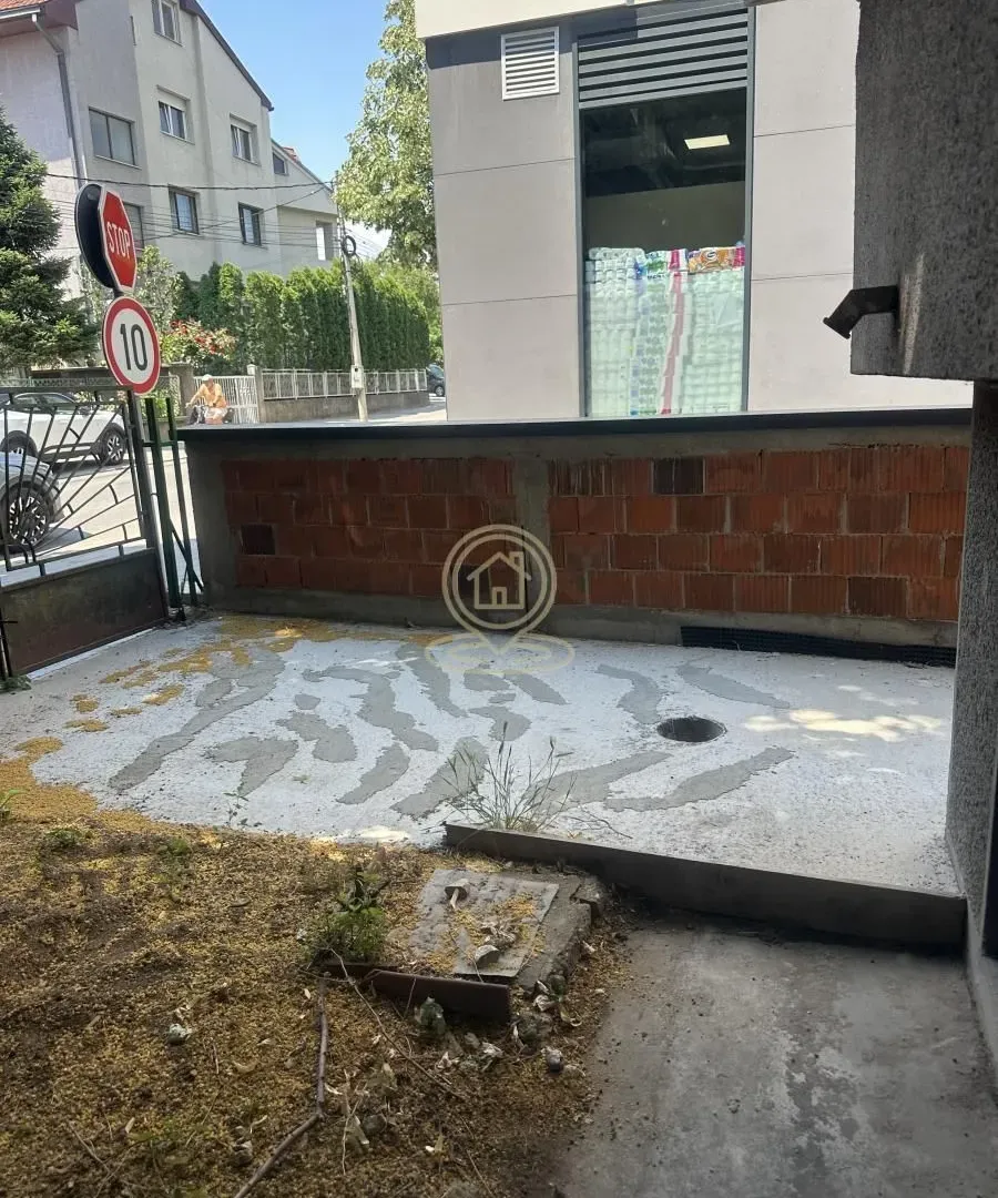 Prodaja, trosoban stan, 87m², Palilula, Niš