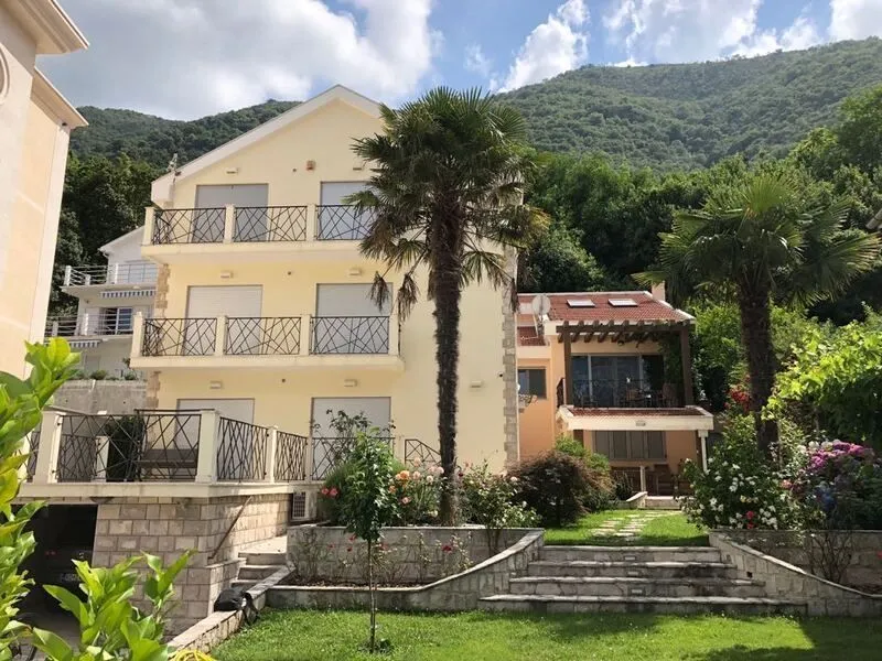 Prodaja, kuća, 280m², Stoliv, Kotor
