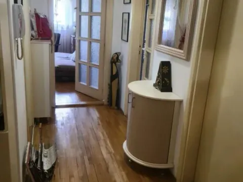 Prodaja, četvorosoban stan, 82m2, Palilula, Niš