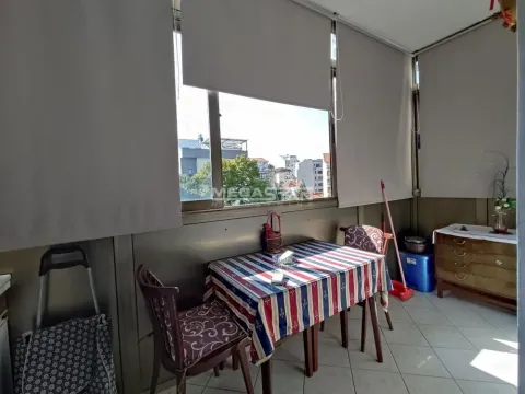 Sale, two bedroom apartment, 60m², Južni Bulevar, Vračar Sve Podlokacije - image 11