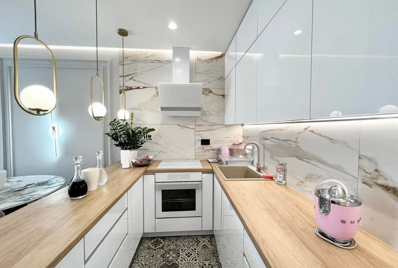 Izdavanje, dvosoban stan, 70m², Ljubović, Podgorica