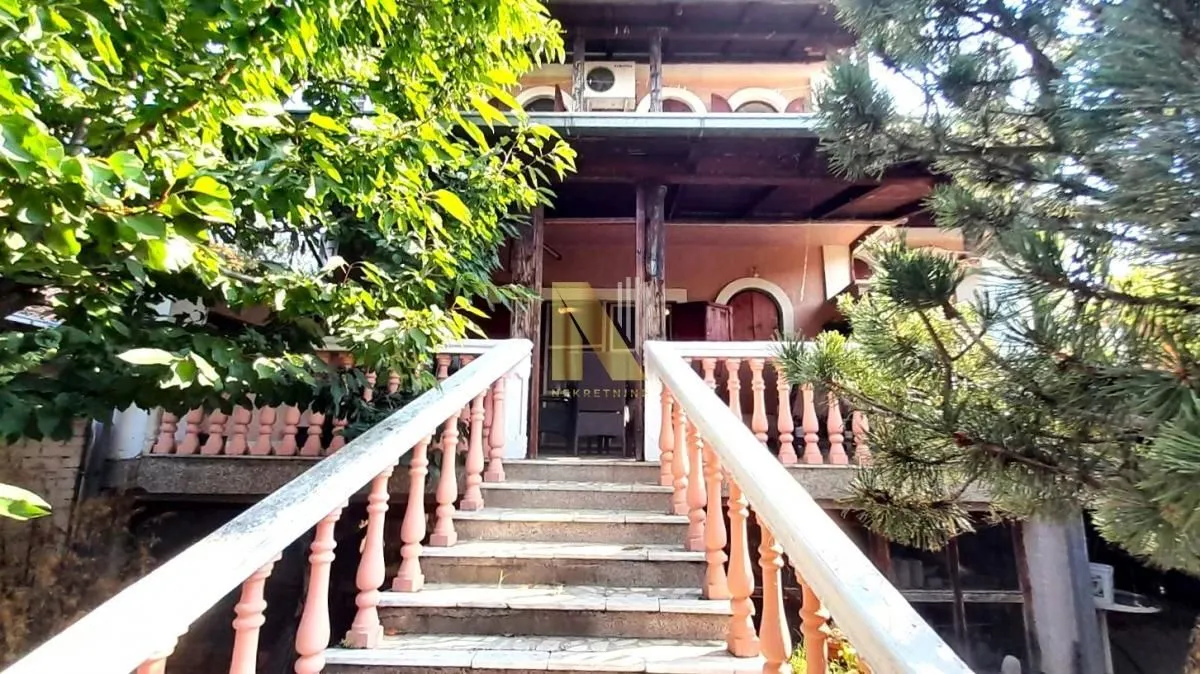 Prodaja, kuća, 362m², Rumenka, Novi Sad Sve Podlokacije