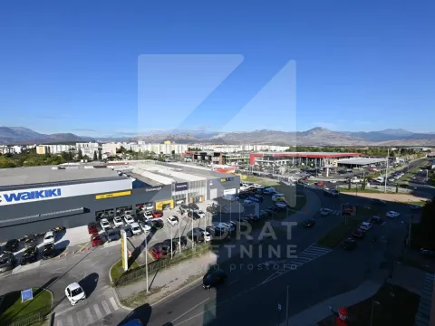 Izdavanje, dvosoban stan, 70m², Zabjelo, Podgorica - image 16