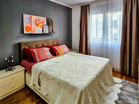 Izdavanje, jednosoban stan, 48m², Dalmatinska ulica, Podgorica - image 6