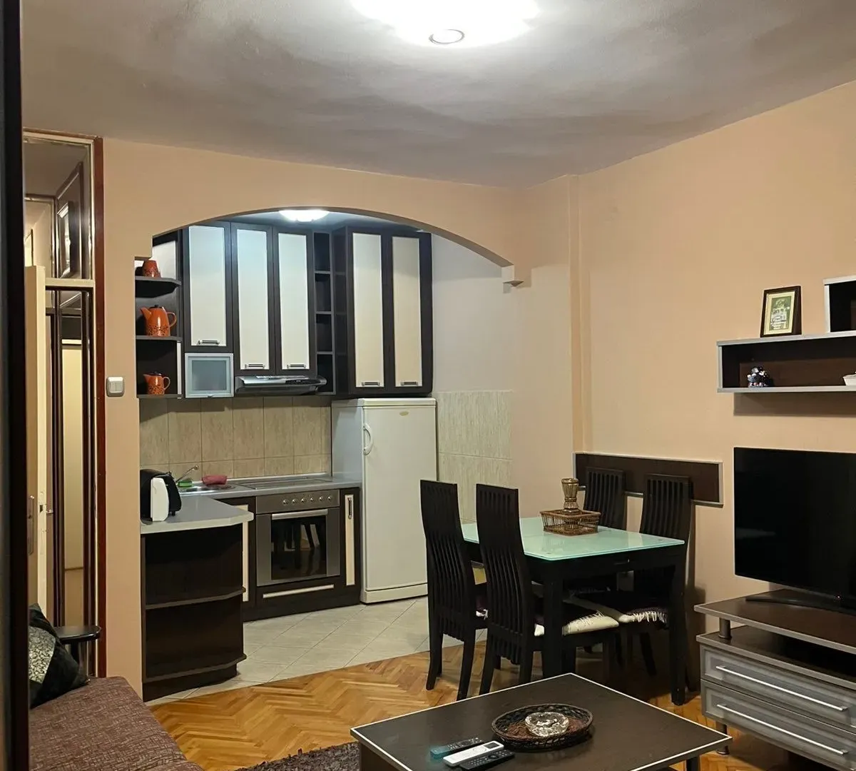 Rent, two bedroom apartment, 65m², Pejton, Podgorica