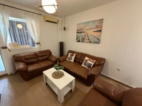Rent, three bedroom apartment, 50m², Pinješ, Ulcinj - image 4