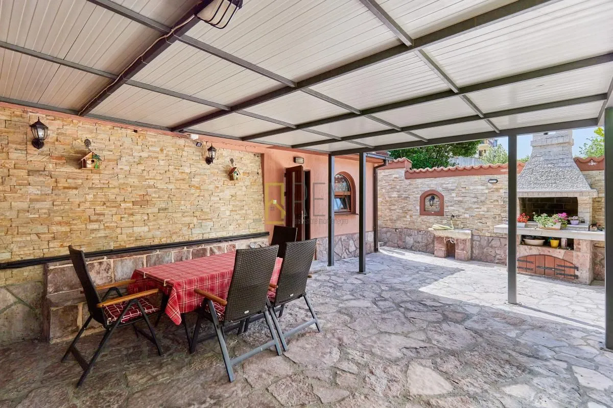 Prodaja, kuća, 120m², Dobrota, Kotor