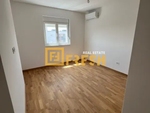 Sale, three bedroom apartment, 105m², Stari Aerodrom, Podgorica - image 7