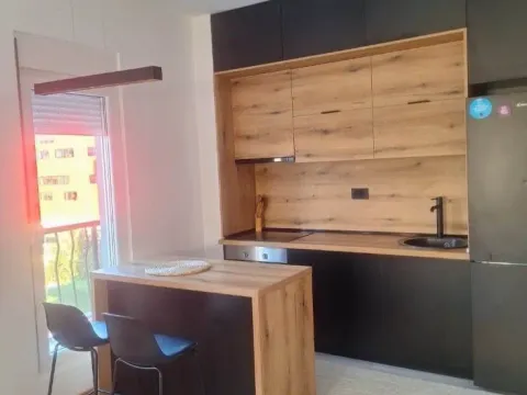 Prodaja, jednosoban stan, 47m², Stari Aerodrom, Podgorica - image 3