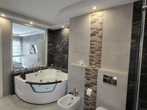 Sale, house, 206m², Palilula Sve Podlokacije, Beograd - image 15