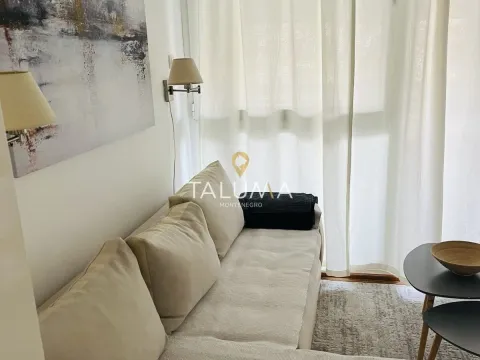 Izdavanje, jednosoban stan, 37m², City Kvart, Podgorica - image 1