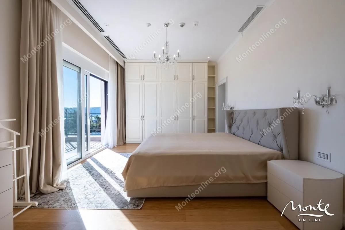 Prodaja, kuća, 560m², Tivat, Crna Gora