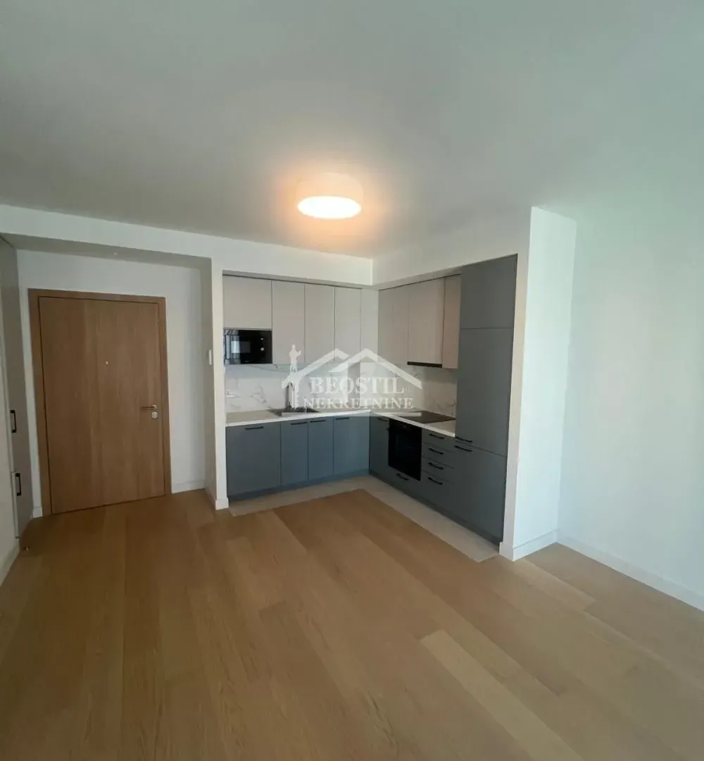 Izdavanje, dvosoban stan, 56m², Savski Venac, Beograd