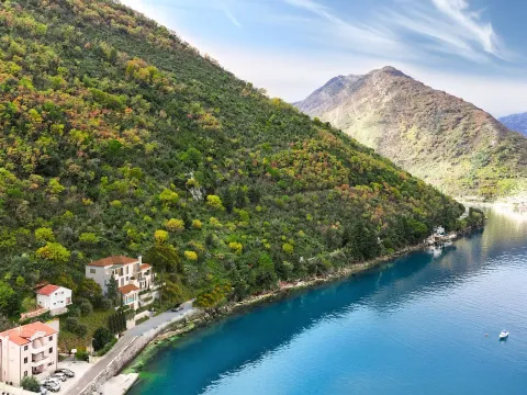 Prodaja, kuća, 400m², Kotor, Crna Gora - image 4