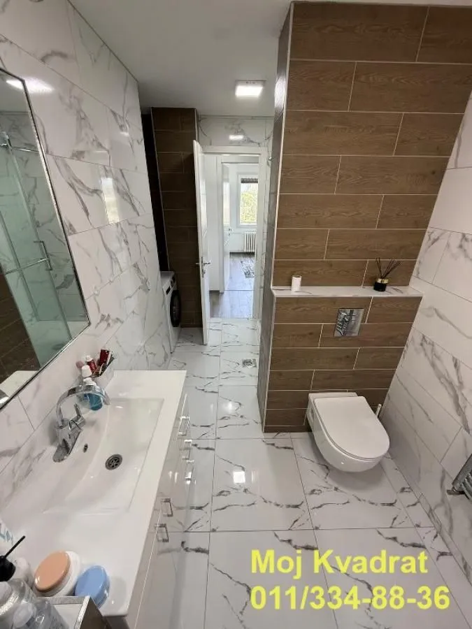 Izdavanje, trosoban stan, 89m², Novi Beograd Blok 19, Novi Beograd Sve Podlokacije
