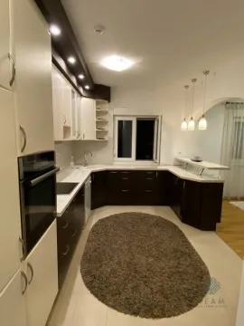 Rent, three bedroom apartment, 120m², City Kvart, Podgorica - image 6