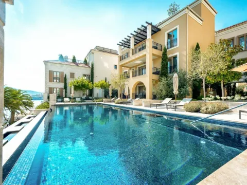 Sale, two bedroom apartment, 115m², Centar, Tivat - image 5