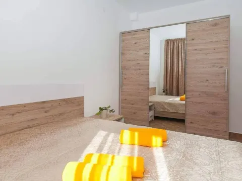 Sale, two bedroom apartment, 75m², Herceg Novi, Crna Gora - image 8