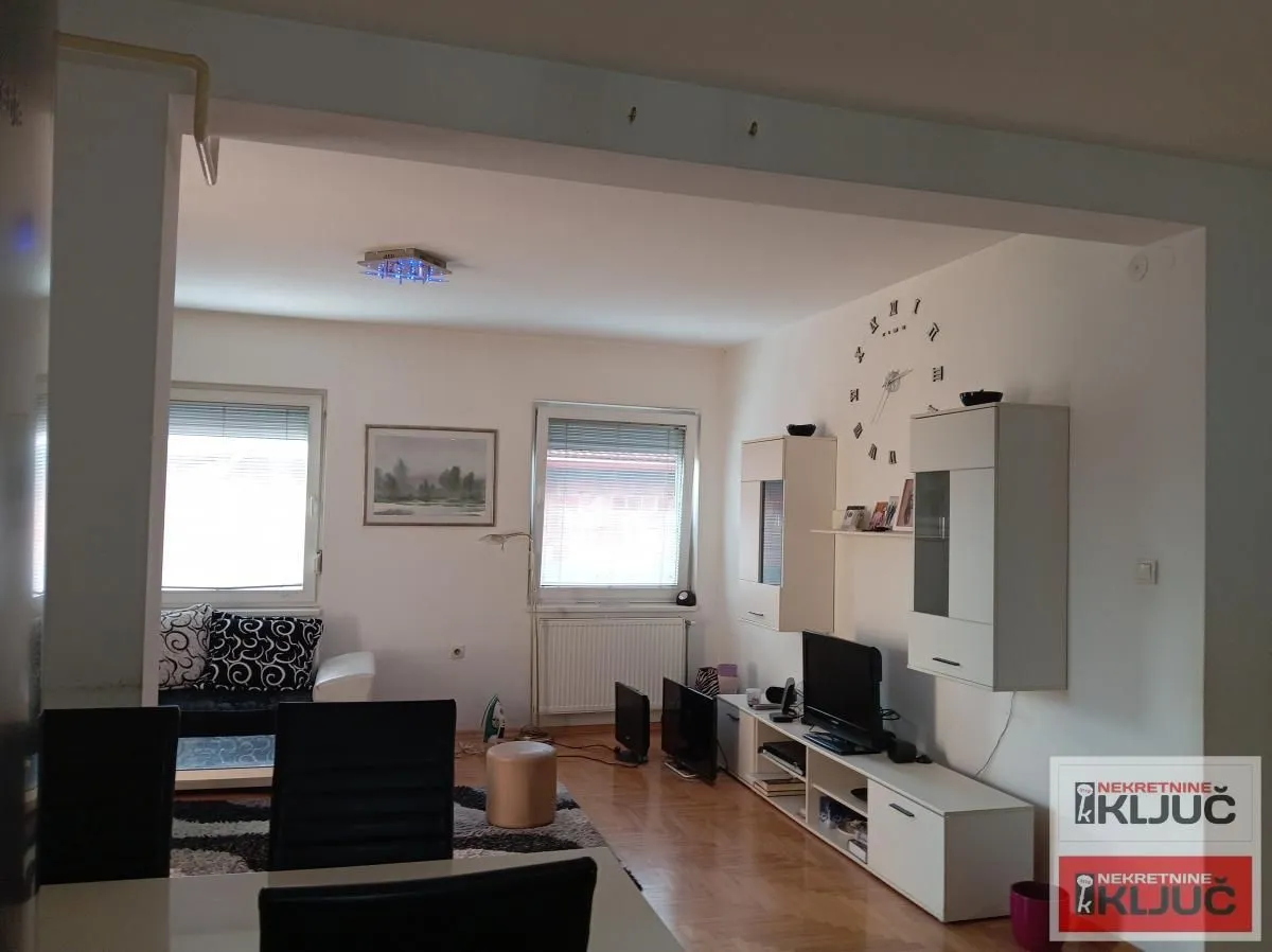 Prodaja, trosoban stan, 64m², Adice, Novi Sad Sve Podlokacije