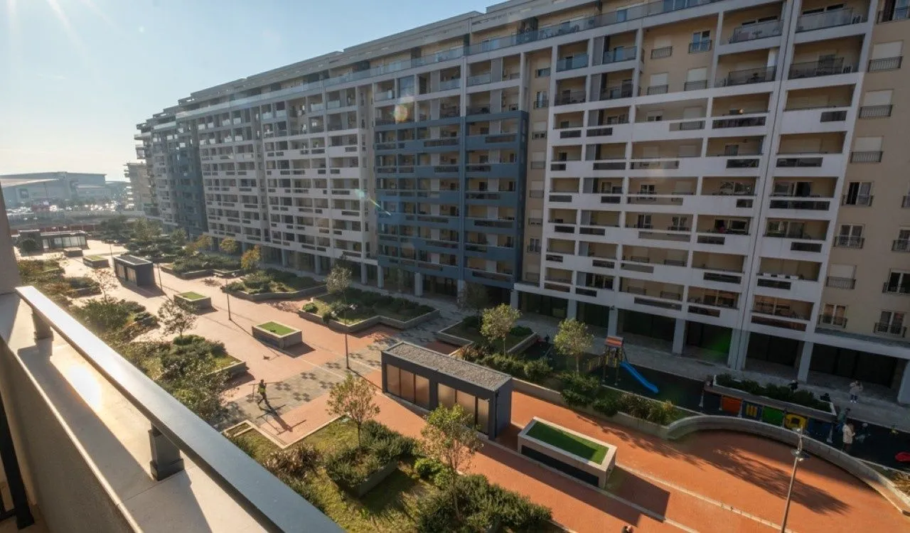 Izdavanje, dvosoban stan, 74m², Podgorica, Crna Gora